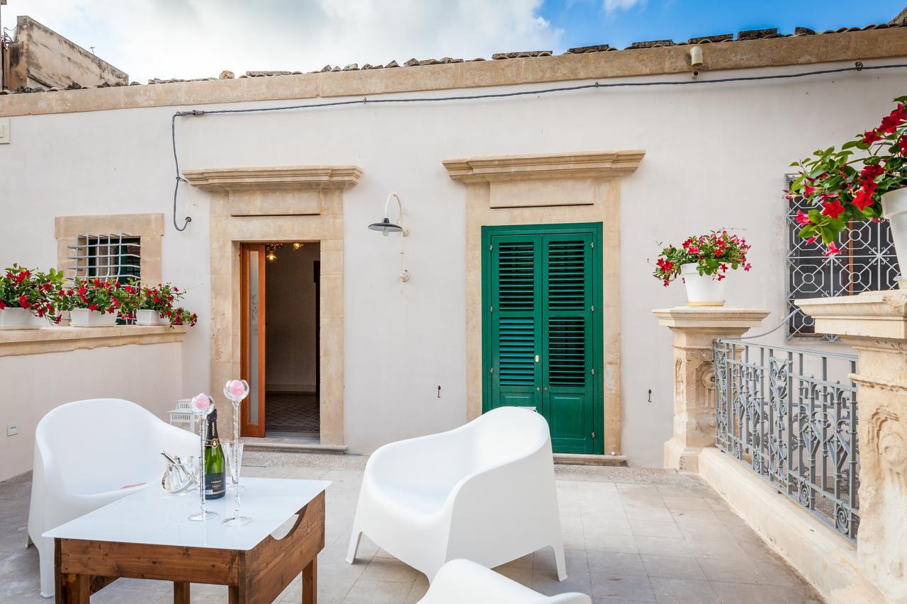 Palazzo Montalbano Bed and Breakfast Scicli Eksteriør billede