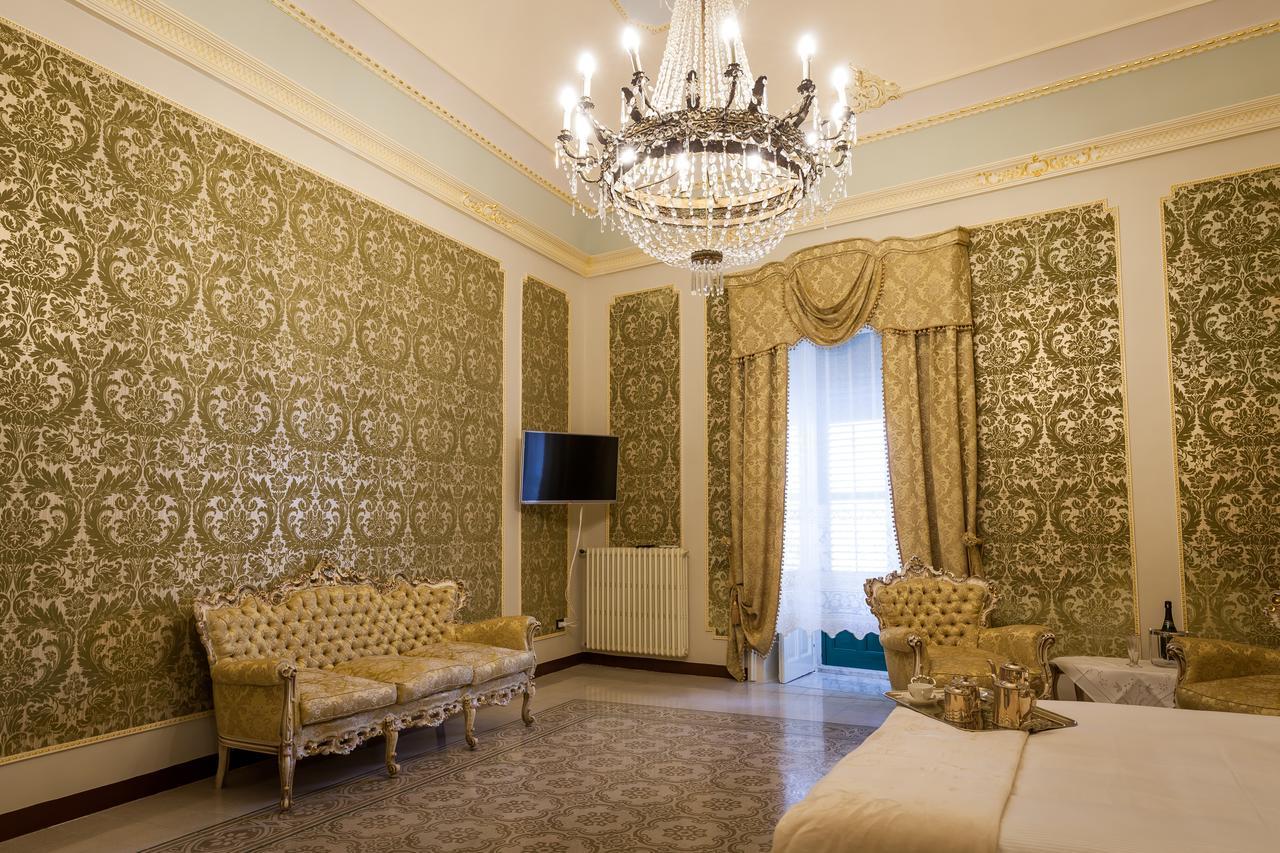 Palazzo Montalbano Bed and Breakfast Scicli Eksteriør billede