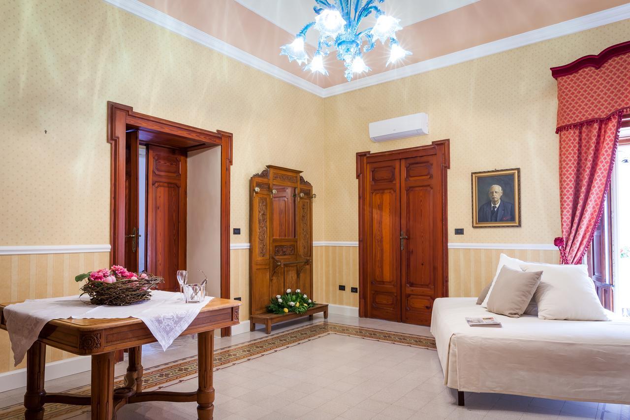 Palazzo Montalbano Bed and Breakfast Scicli Eksteriør billede